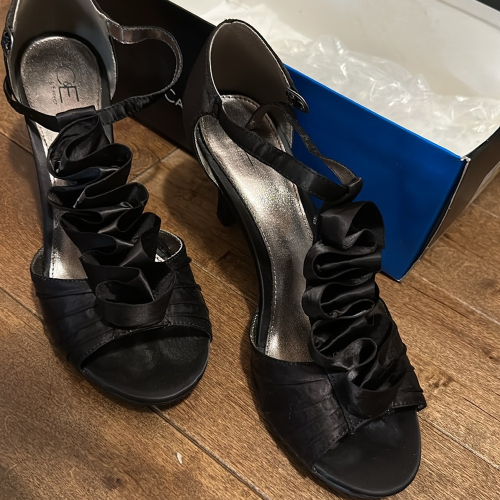 Cause & Effect Satin Ruffle Heels - Picture 2 of 6